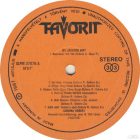 Szikora Róbert ‎– Így Jácctok Kint lp (Vg+/Vg)